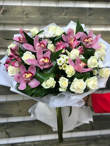 Букет цветов из: Розы и Хризантемы в Тоншалово