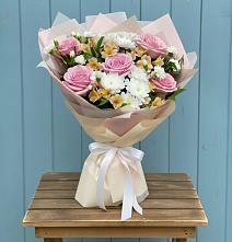 Букет цветов из:  Гвоздики, Орхидеи и Розы #REPLACE_PRED# Тоншалово