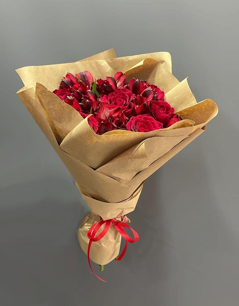 Букет цветов из: Альстромерии и Розы в Тоншалово