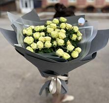 Букет Белые кустовые розы Солинеро в Тоншалово