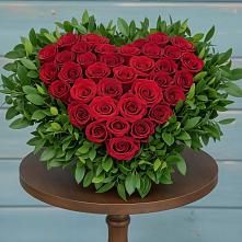 Цветочная композиция из Розы в виде сердца в Тоншалово