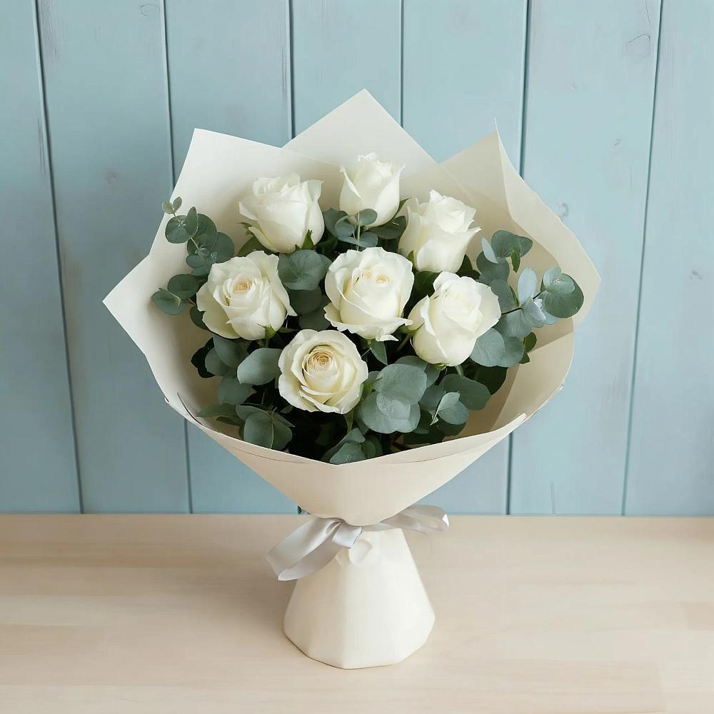 Букет Белые розы в Эвкалипте в Тоншалово