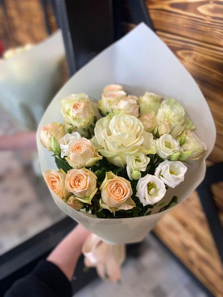 Букет цветов из: Розы и Лизиантусы в Тоншалово